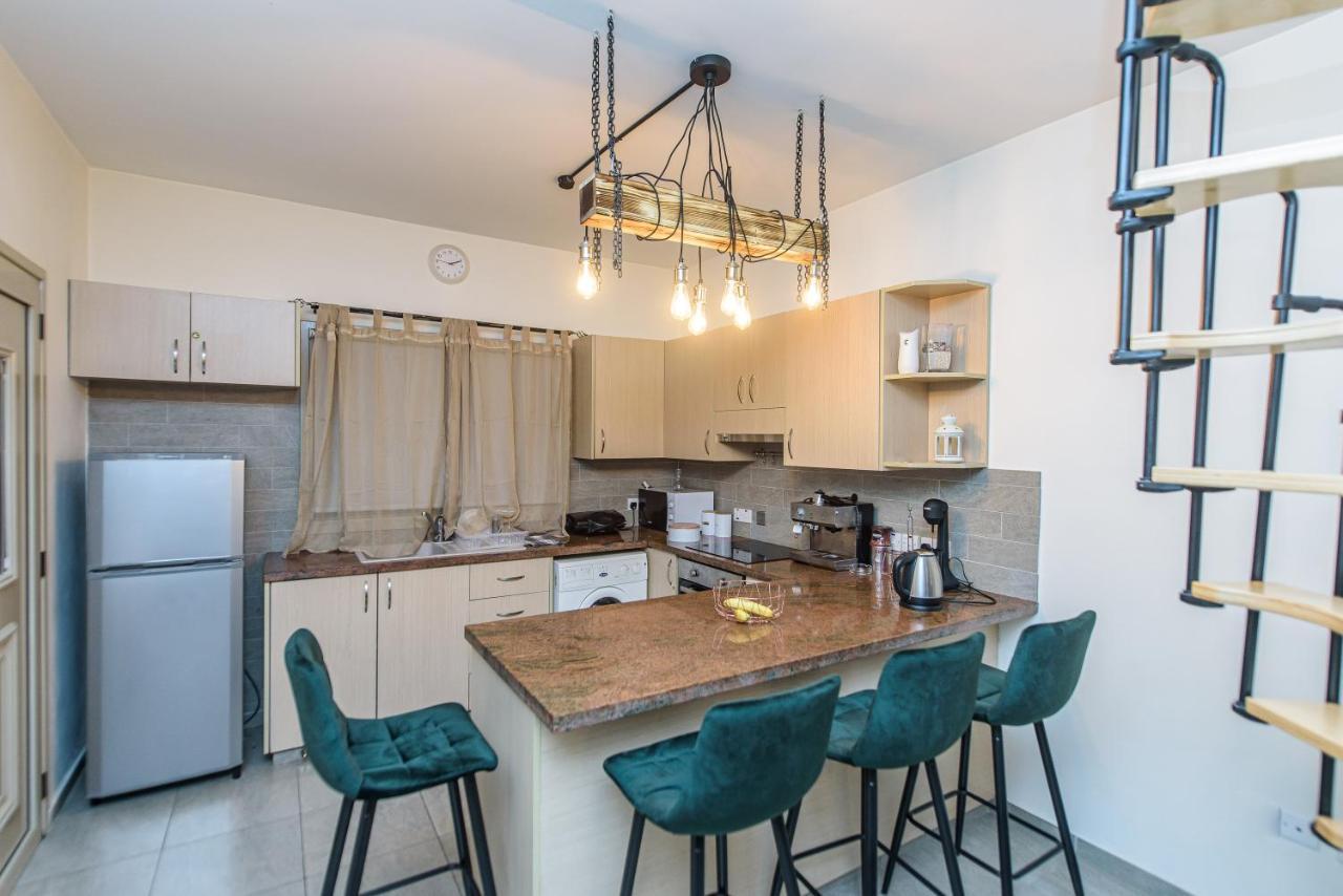 Aprosmeno Jacuzzi House 2 Apartment Agros Luaran gambar